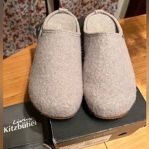 Living Kitzbühel light grey genuine wool slippers